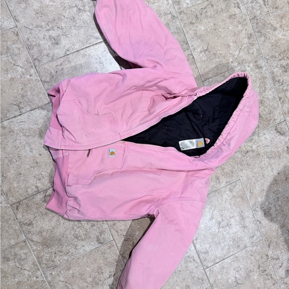 Carhartt Black Jacket with Pink Hood - Picture 5 of 5